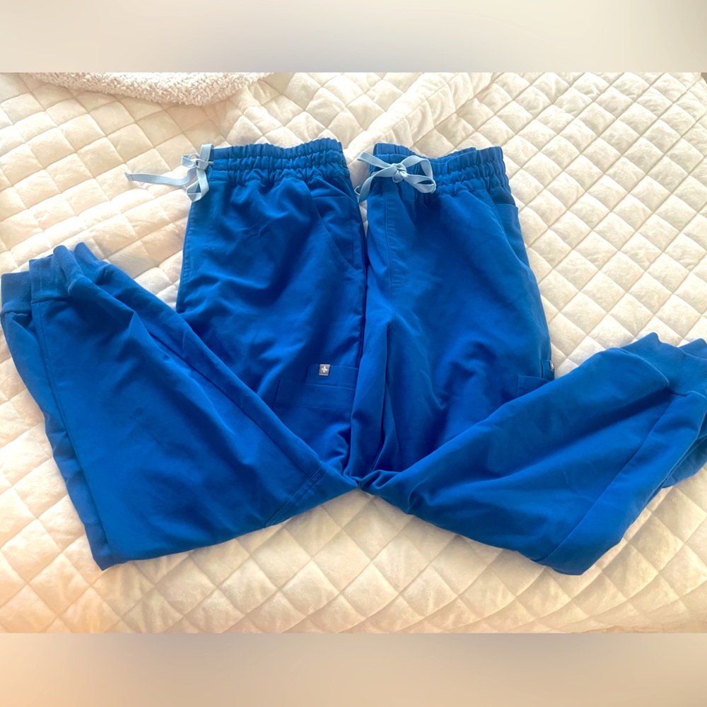 Figs scrub pants in size women’s MP x2
